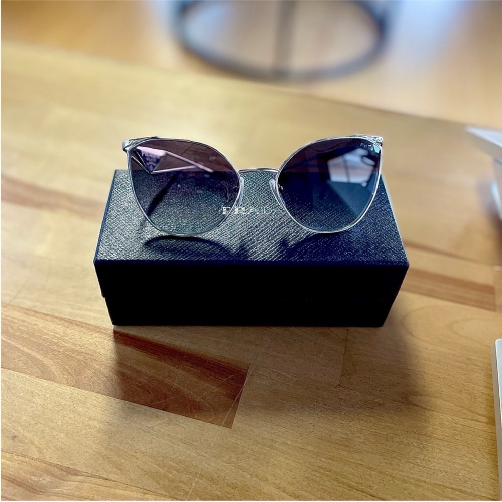 NWOT Prada – Cat Eye Sunglasses Triangle Logo – Silver Purple Gradient – Sz OS - Picture 7 of 13